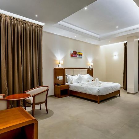מלון Chandoli Grand Regal מראה חיצוני תמונה