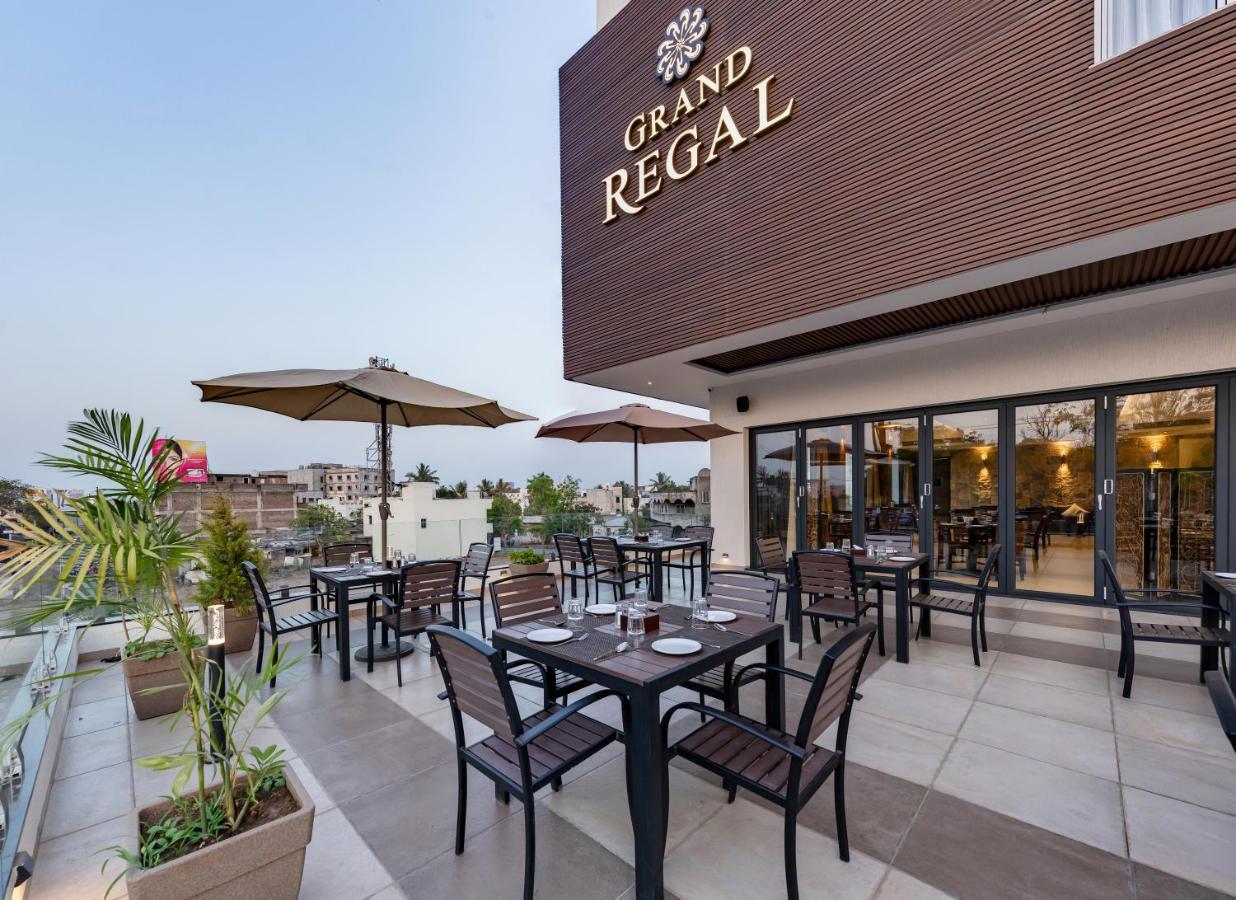 מלון Chandoli Grand Regal מראה חיצוני תמונה
