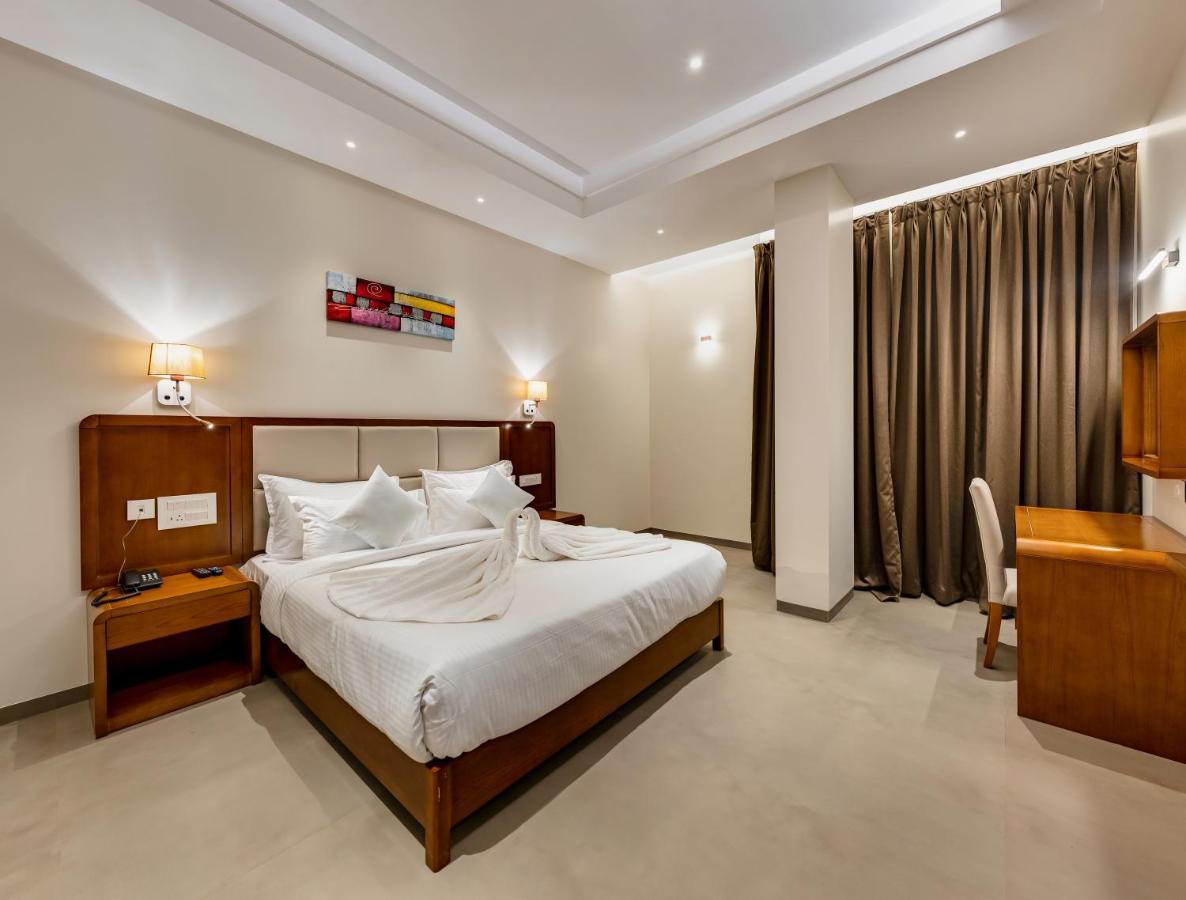 מלון Chandoli Grand Regal מראה חיצוני תמונה
